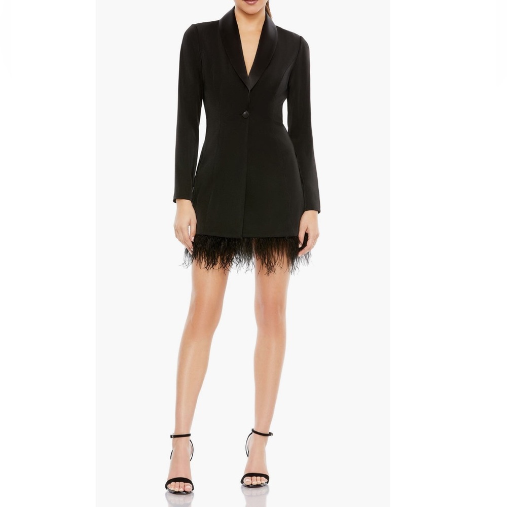 Mac Duggal IEENA Black Long Sleeve Feathered Trim Tuxedo Dress - Reemoly